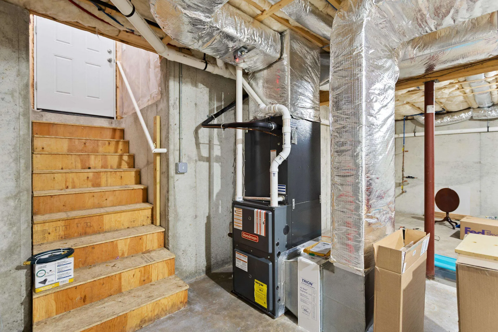 9 Maple Avenue Goffstown NH 03045