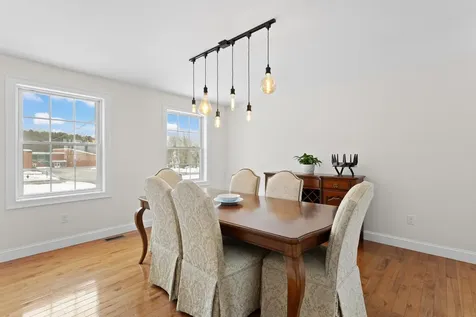 9 Maple Avenue Goffstown NH 03045