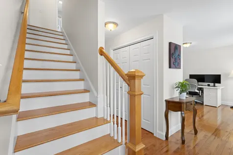 9 Maple Avenue Goffstown NH 03045