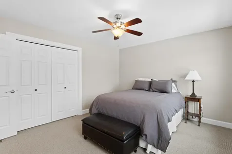 9 Maple Avenue Goffstown NH 03045