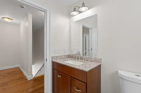 9 Maple Avenue Goffstown NH 03045