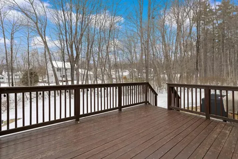 9 Maple Avenue Goffstown NH 03045