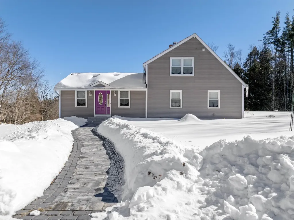 95 Vista Heights Tilton NH 03276