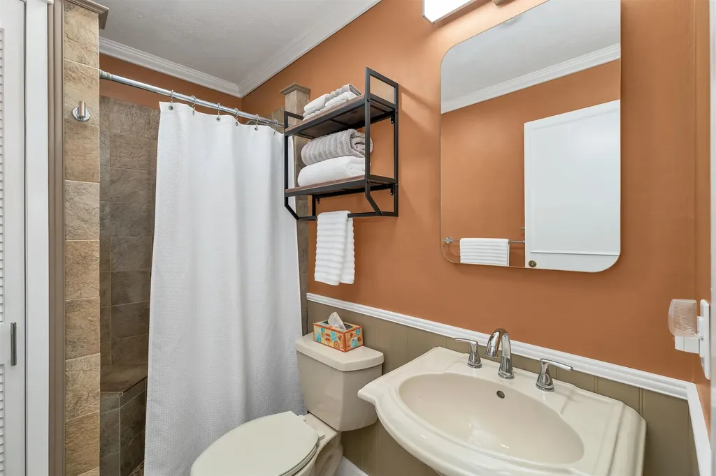 35 Starboard Way Laconia NH 03246