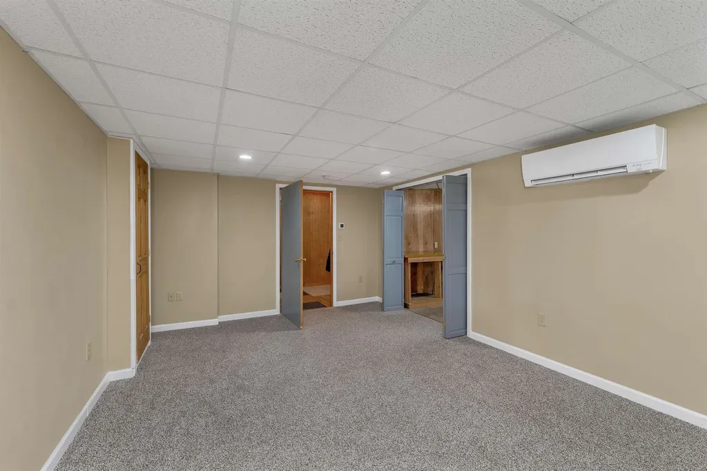 35 Starboard Way Laconia NH 03246