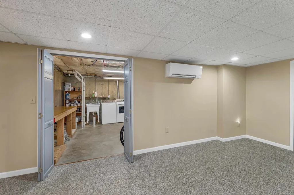 35 Starboard Way Laconia NH 03246