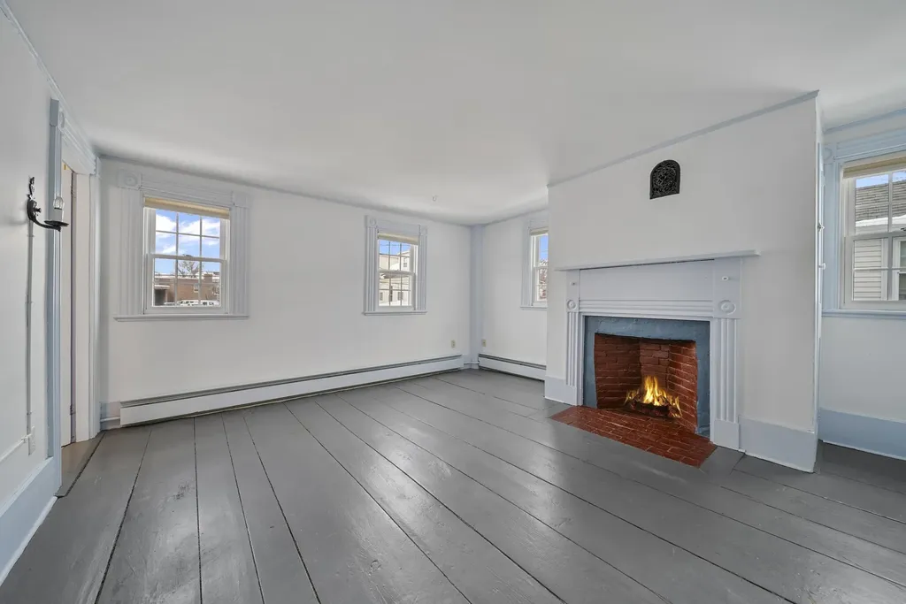 10 Maple Street Exeter NH 03833