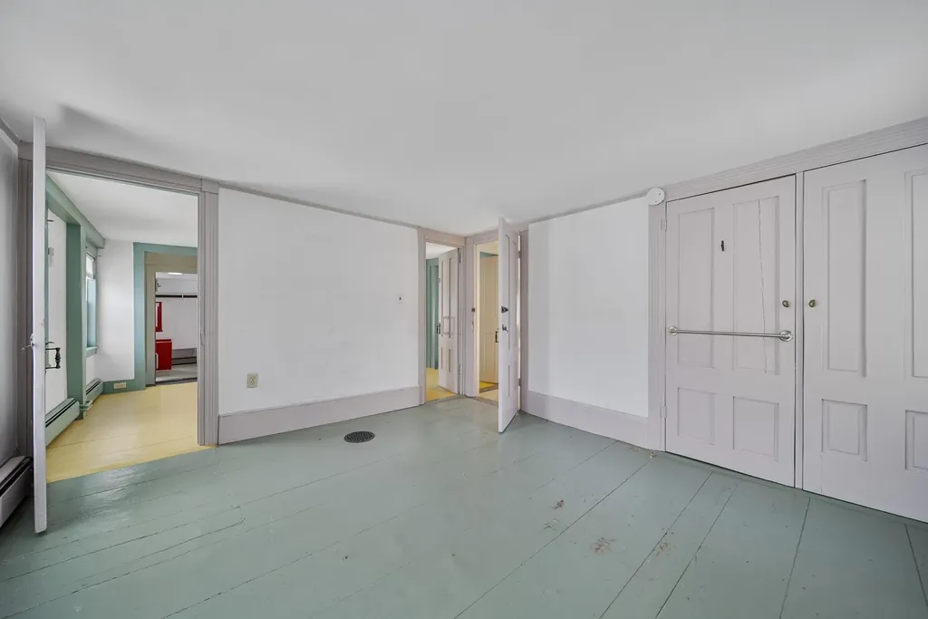 10 Maple Street Exeter NH 03833