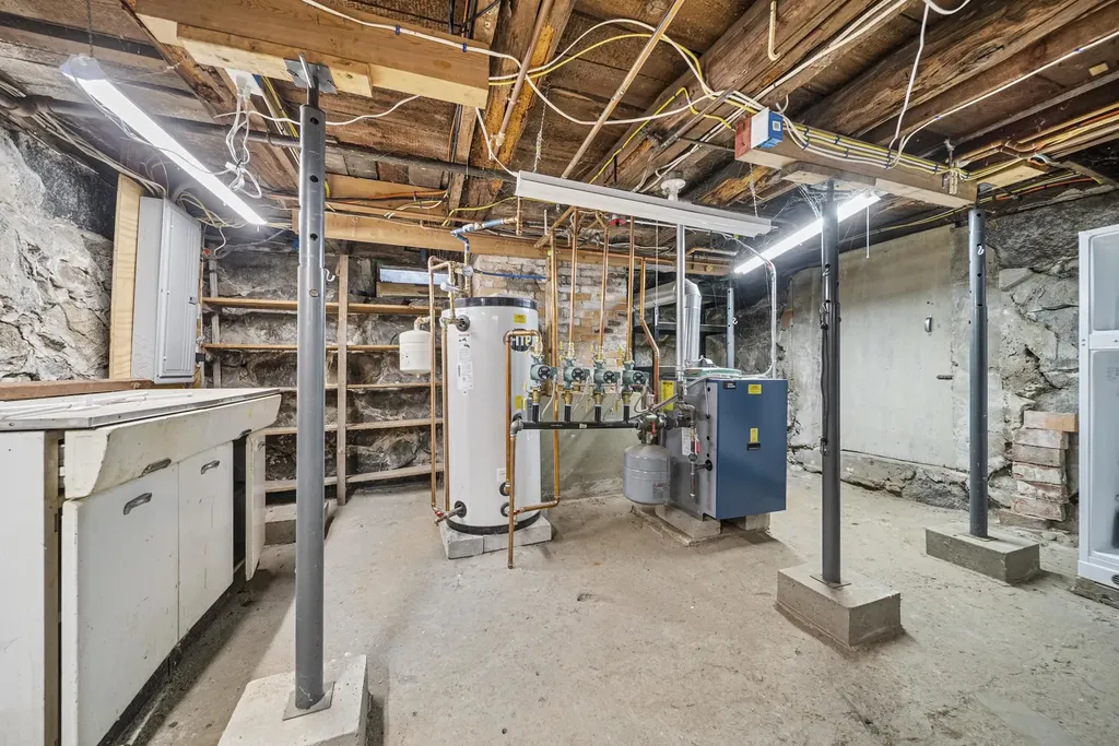 10 Maple Street Exeter NH 03833