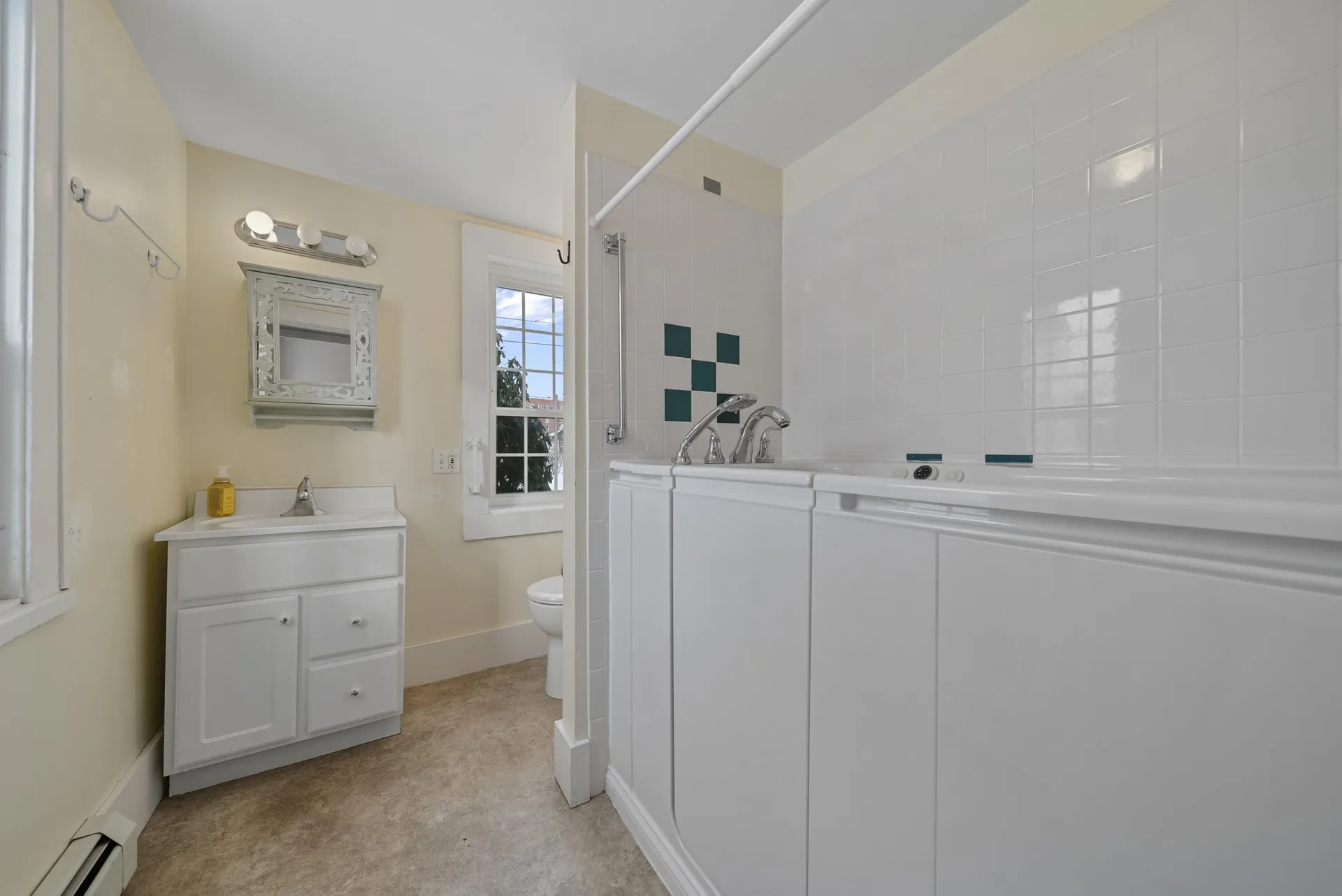 10 Maple Street Exeter NH 03833