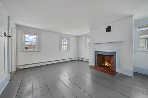 10 Maple Street Exeter NH 03833