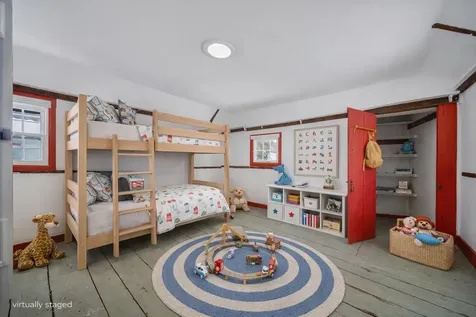 10 Maple Street Exeter NH 03833