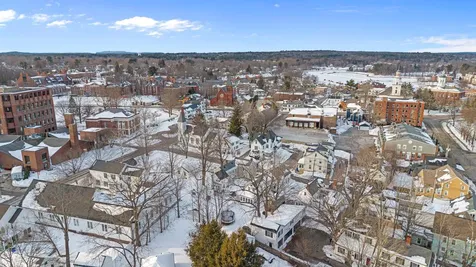 10 Maple Street Exeter NH 03833