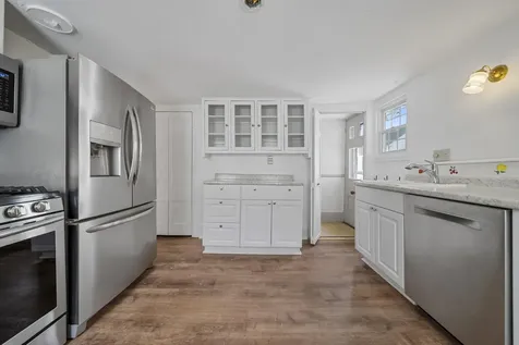 10 Maple Street Exeter NH 03833