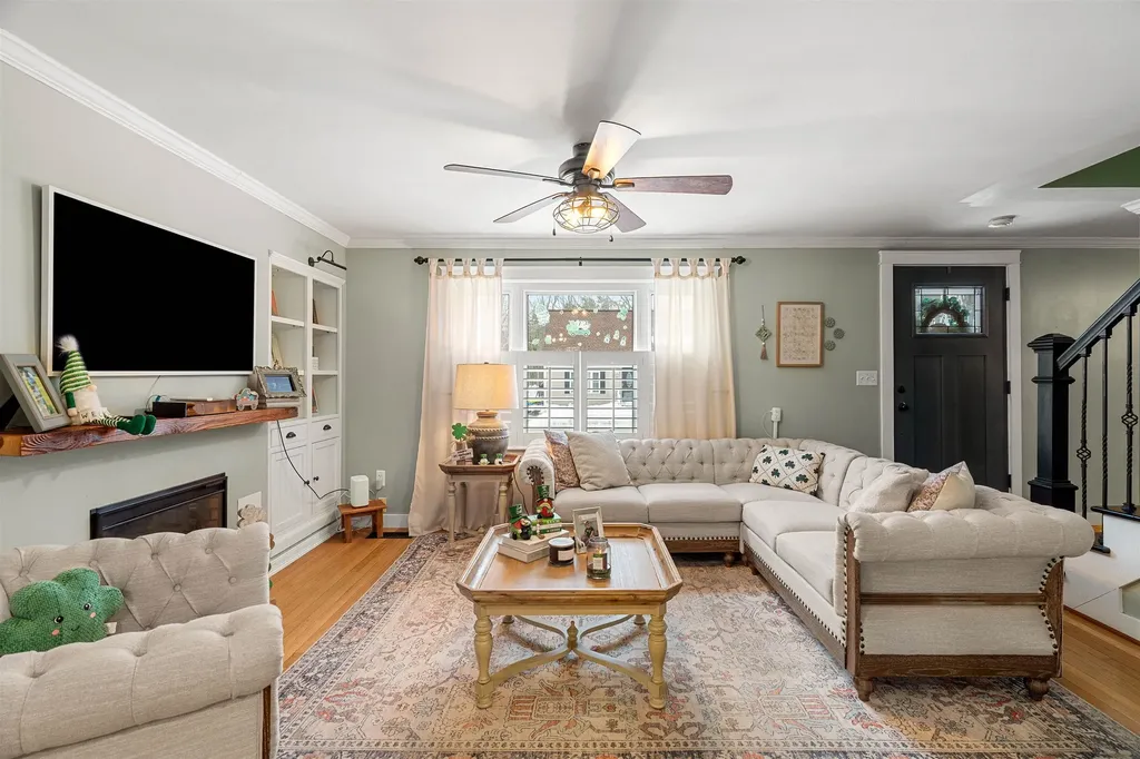 63 Tampa Street Nashua NH 03064