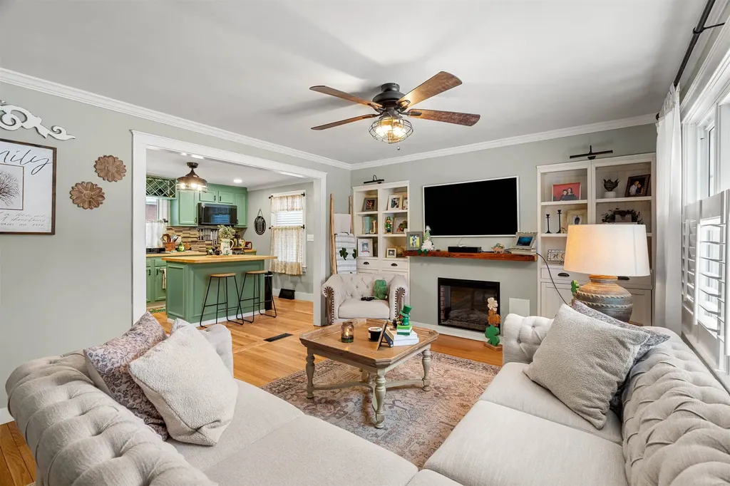 63 Tampa Street Nashua NH 03064