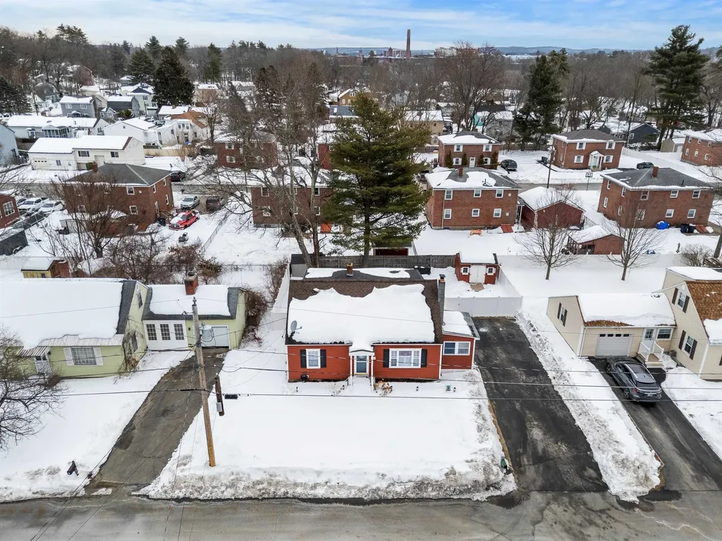 63 Tampa Street Nashua NH 03064