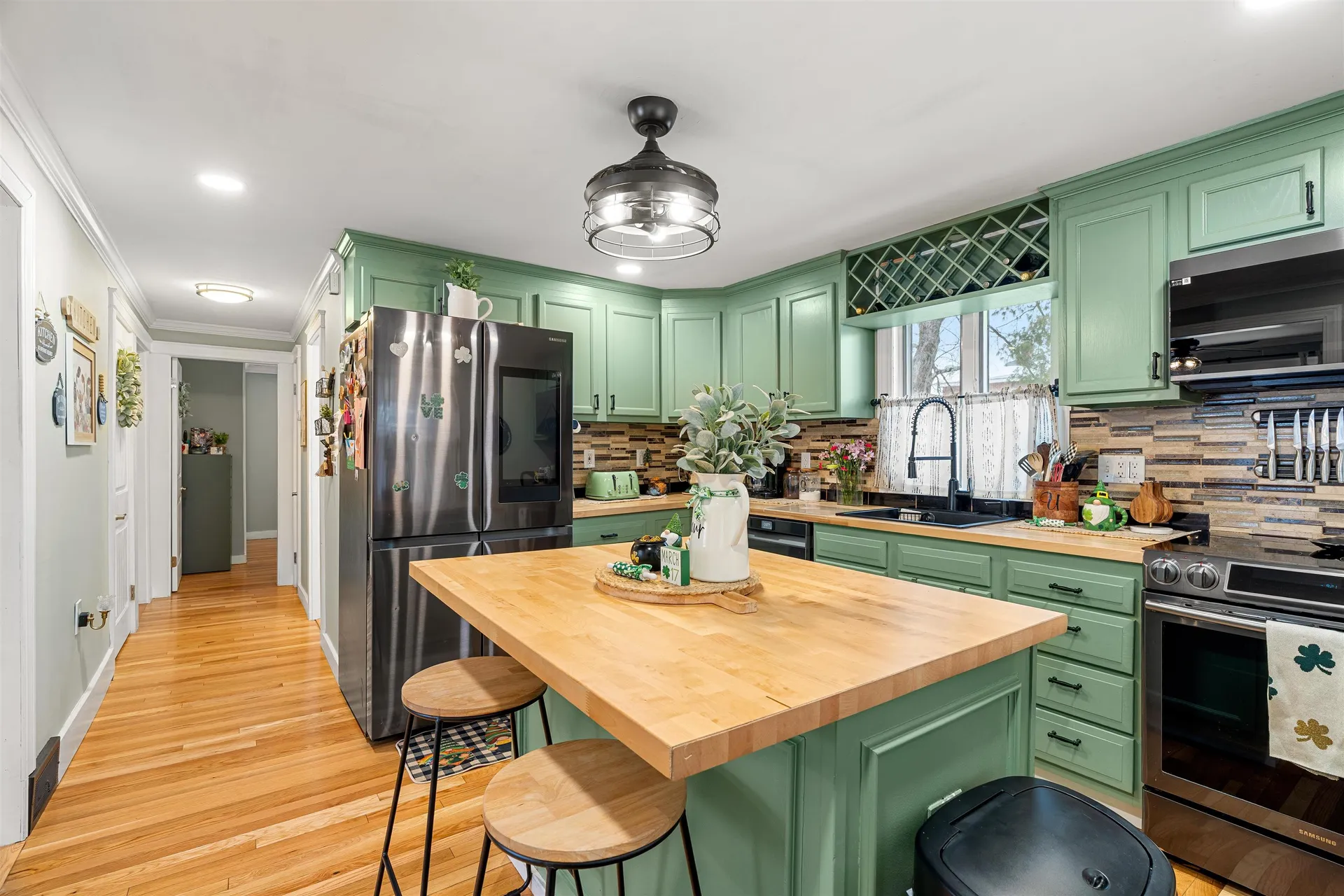 63 Tampa Street Nashua NH 03064