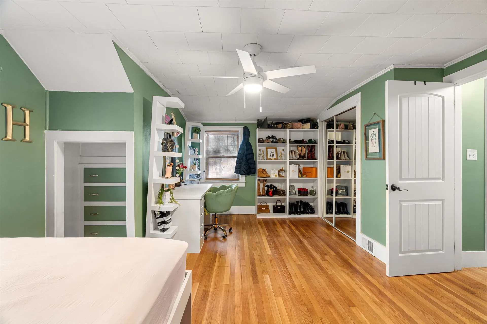 63 Tampa Street Nashua NH 03064