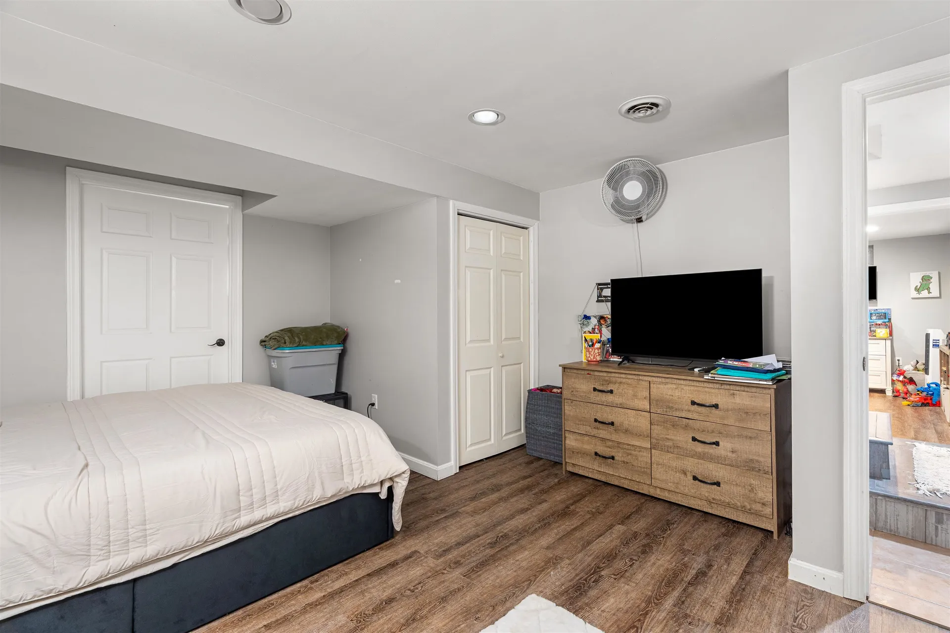 63 Tampa Street Nashua NH 03064