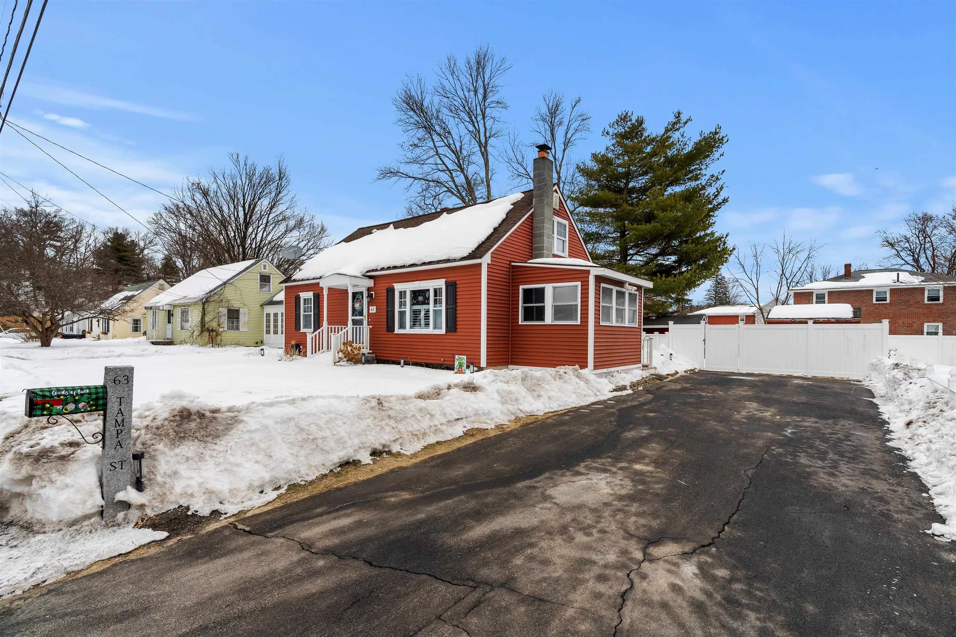 63 Tampa Street Nashua NH 03064