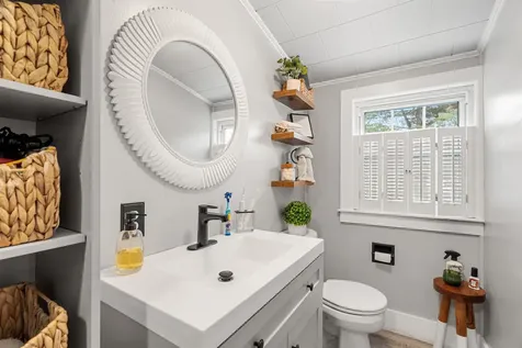 63 Tampa Street Nashua NH 03064