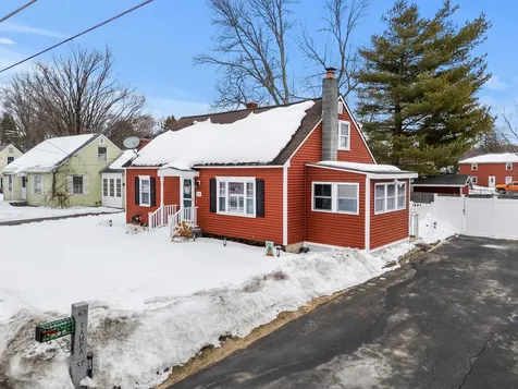 63 Tampa Street Nashua NH 03064