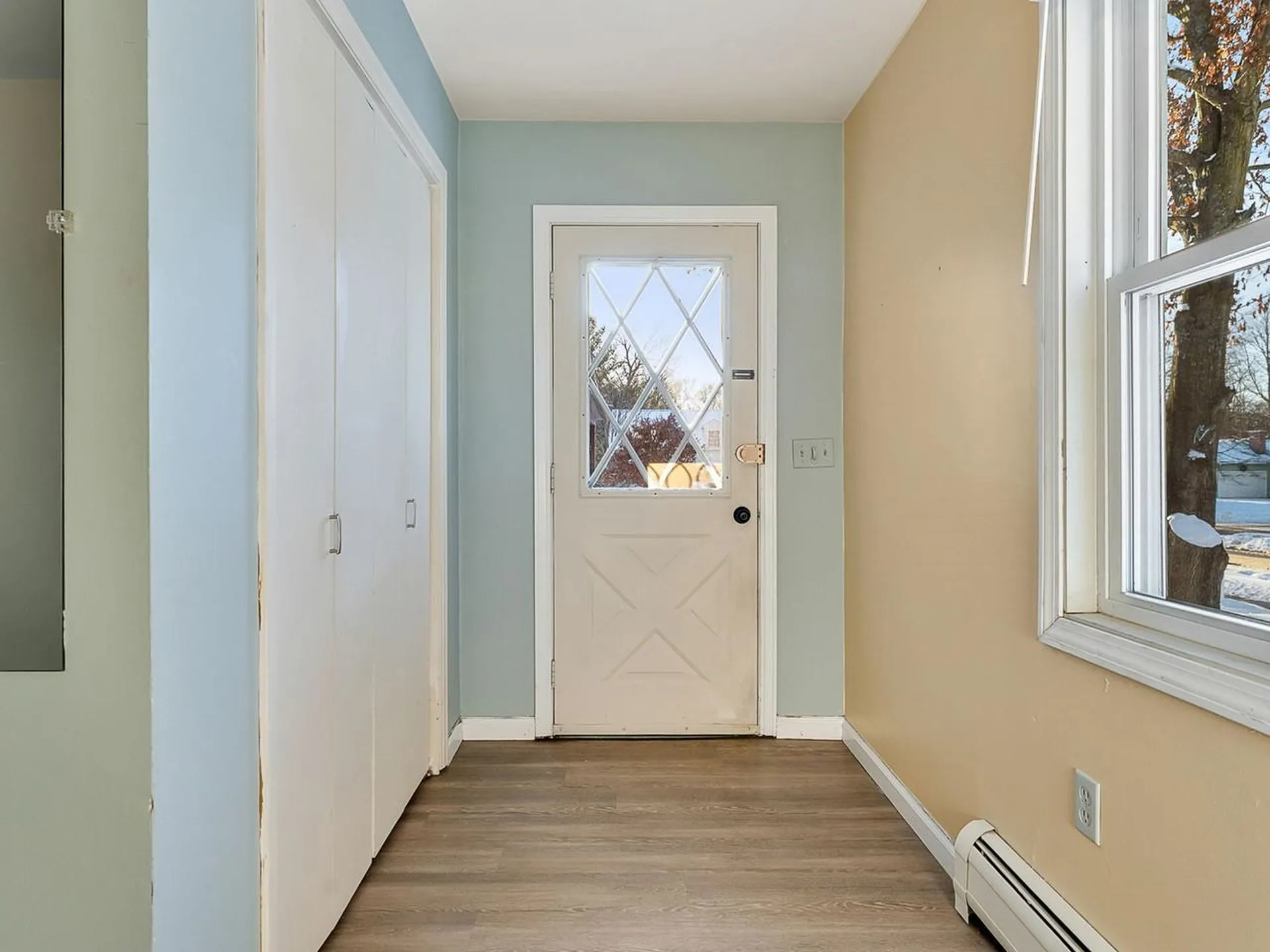 16 Lakewood Parkway Burlington VT 05408