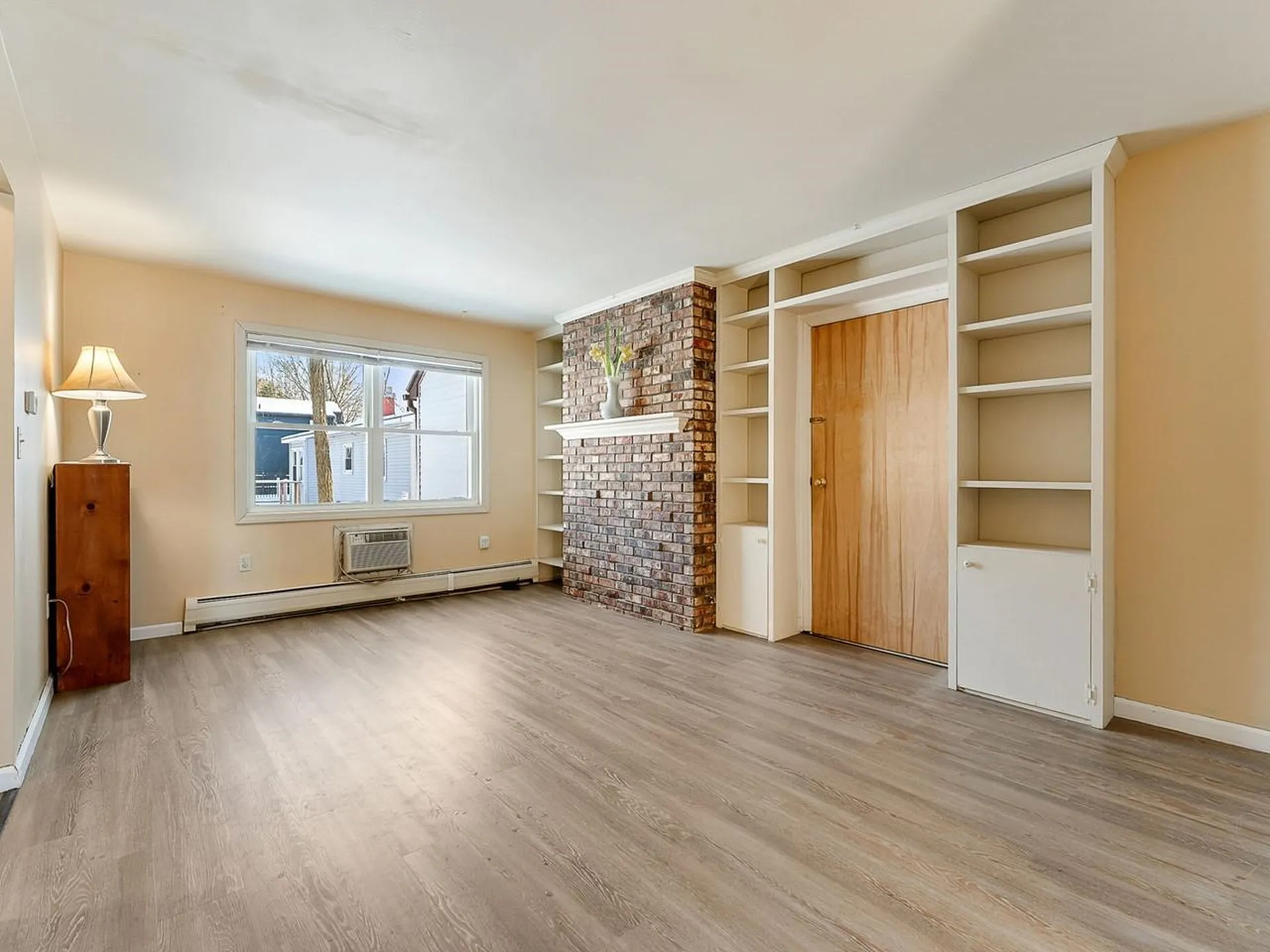 16 Lakewood Parkway Burlington VT 05408