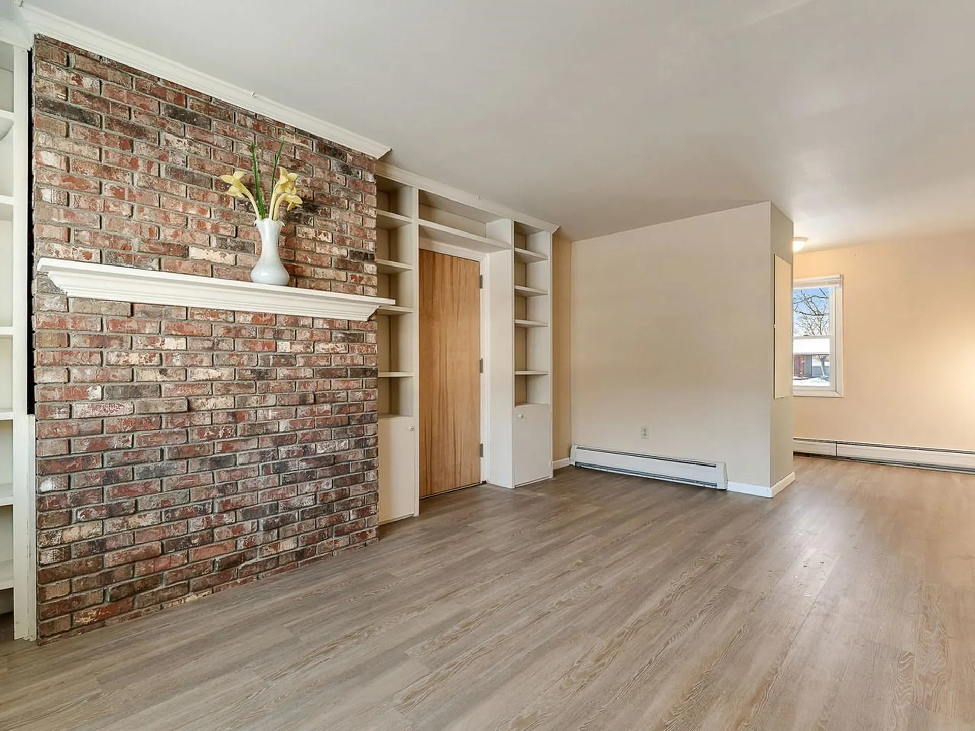 16 Lakewood Parkway Burlington VT 05408