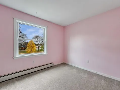 16 Lakewood Parkway Burlington VT 05408