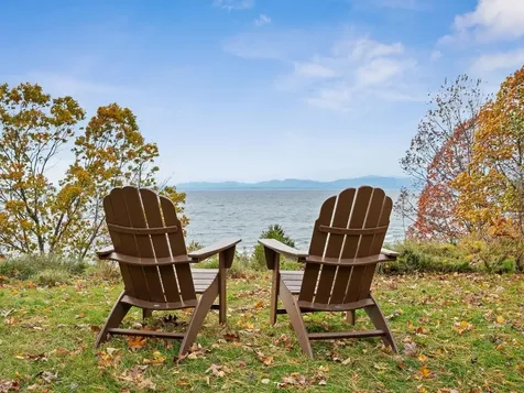 16 Lakewood Parkway Burlington VT 05408