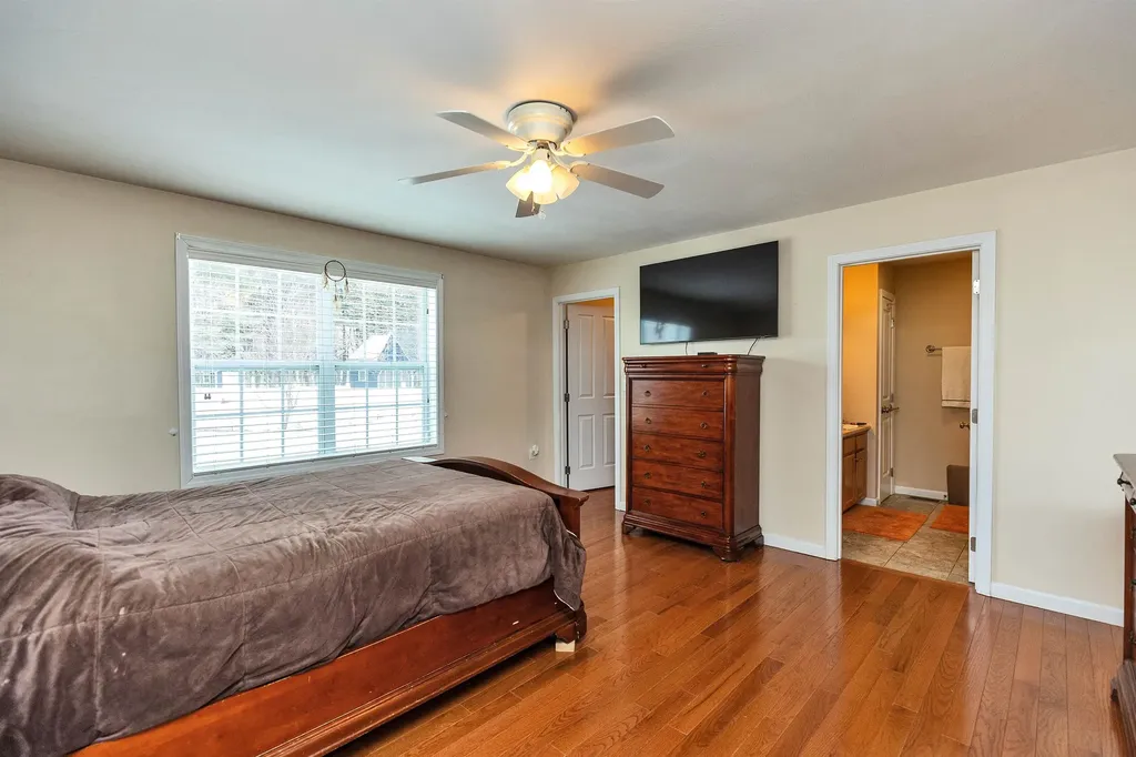 57 Baldwin Street Nashua NH 03064