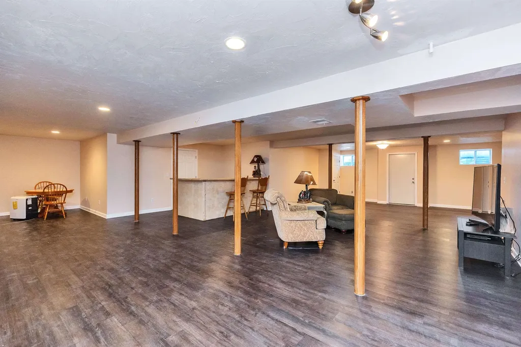 57 Baldwin Street Nashua NH 03064