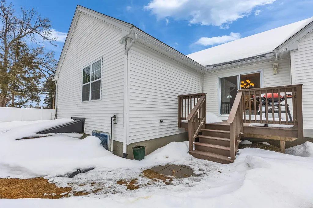 57 Baldwin Street Nashua NH 03064