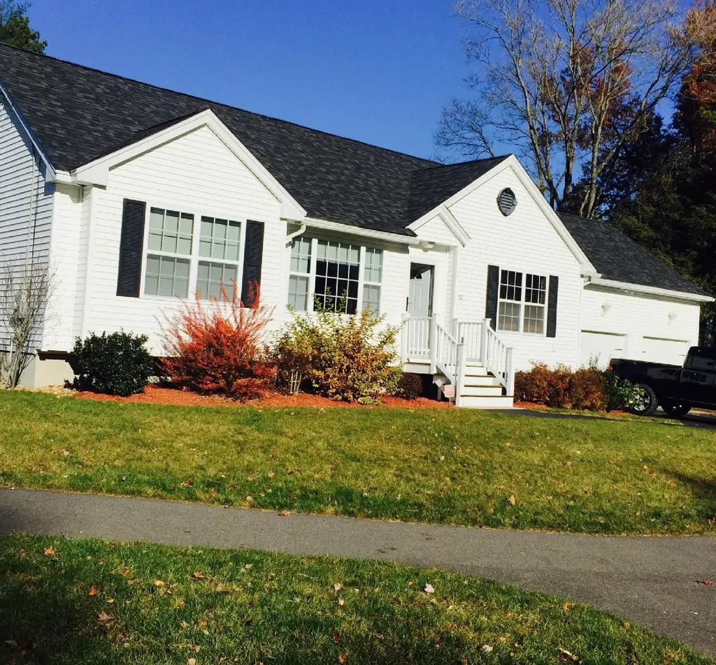 57 Baldwin Street Nashua NH 03064