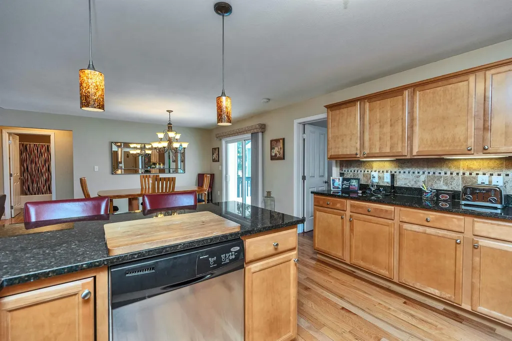 57 Baldwin Street Nashua NH 03064