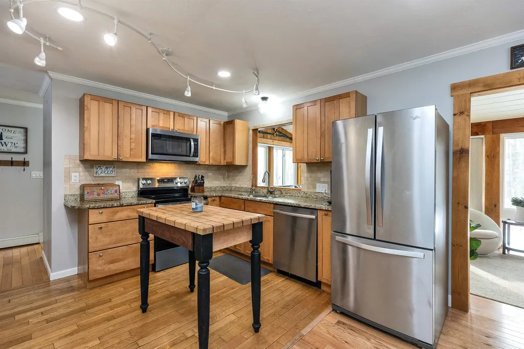 412 Deerpath Lane Pembroke NH 03275