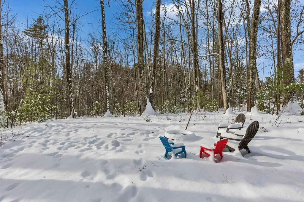 412 Deerpath Lane Pembroke NH 03275