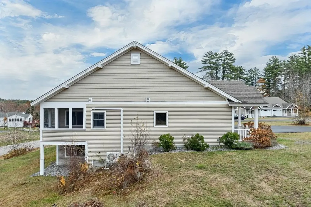 12 Stonehenge Circle Northfield NH 03220