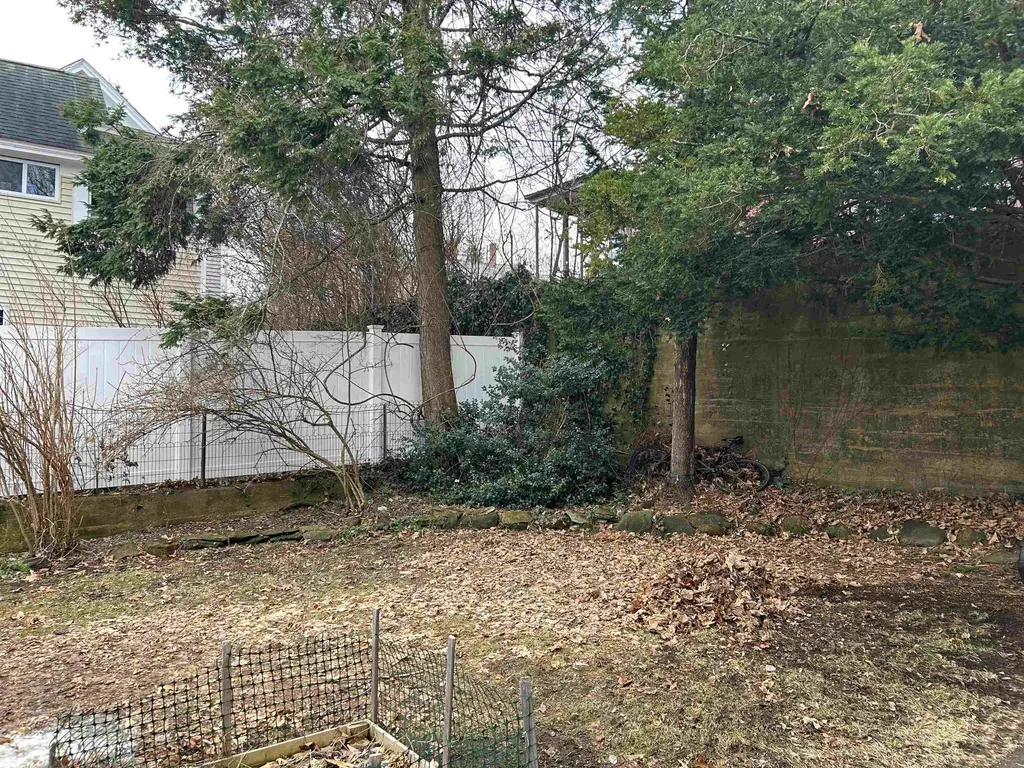 5 Perry Avenue Concord NH 03301