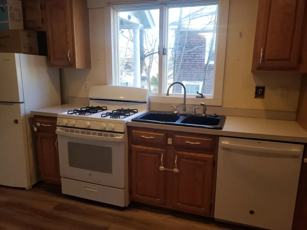 5 Perry Avenue Concord NH 03301