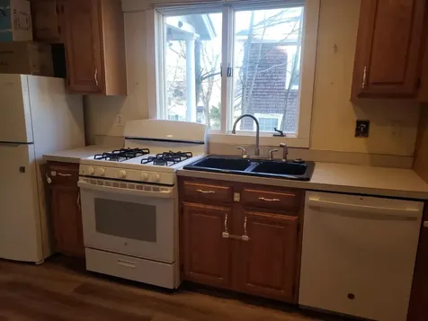 5 Perry Avenue Concord NH 03301