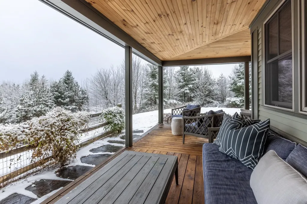 17 Hunger Lane Stowe VT 05672