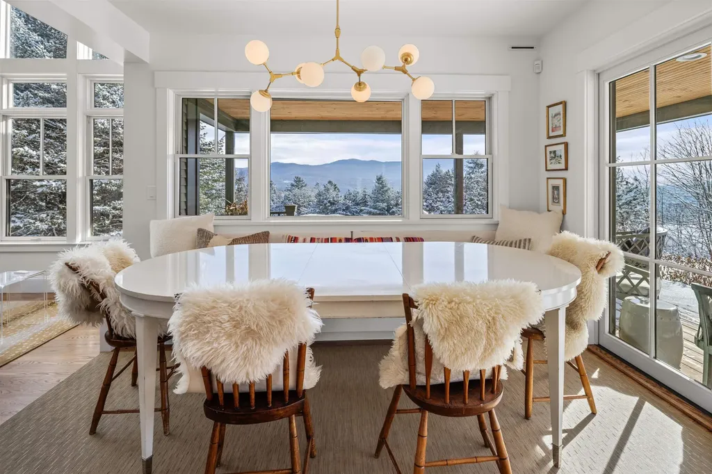 17 Hunger Lane Stowe VT 05672