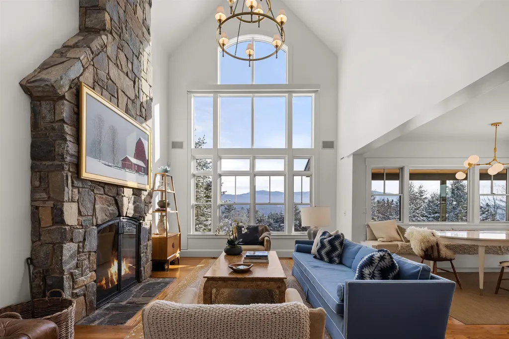 17 Hunger Lane Stowe VT 05672