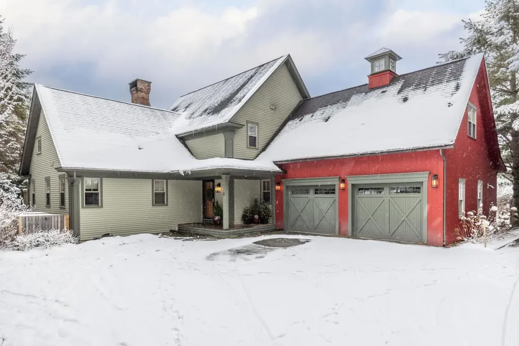 17 Hunger Lane Stowe VT 05672