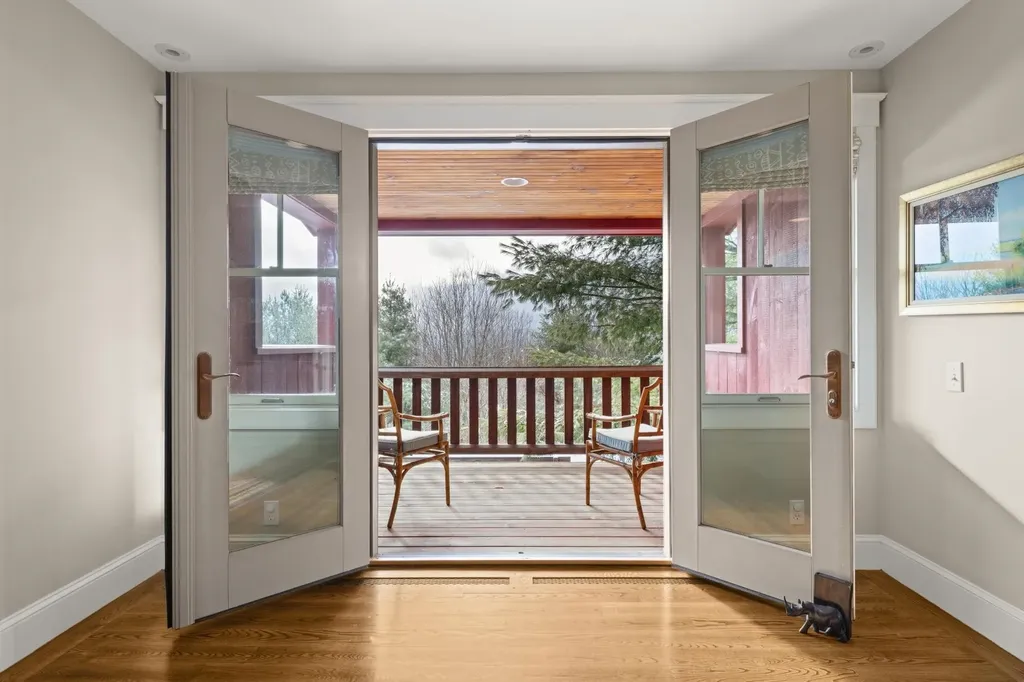 17 Hunger Lane Stowe VT 05672