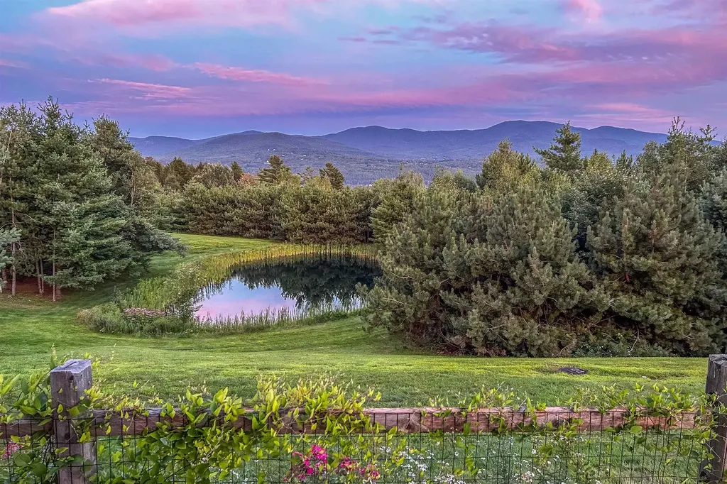 17 Hunger Lane Stowe VT 05672