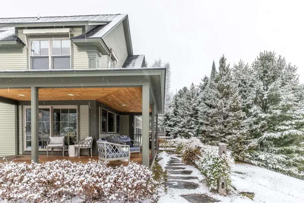 17 Hunger Lane Stowe VT 05672
